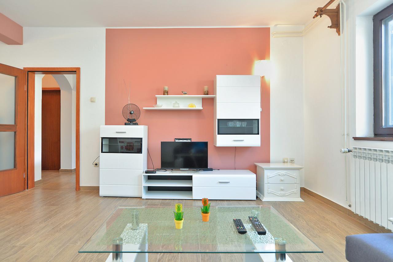 Apartments Gracijano 1724 Liznjan Bagian luar foto