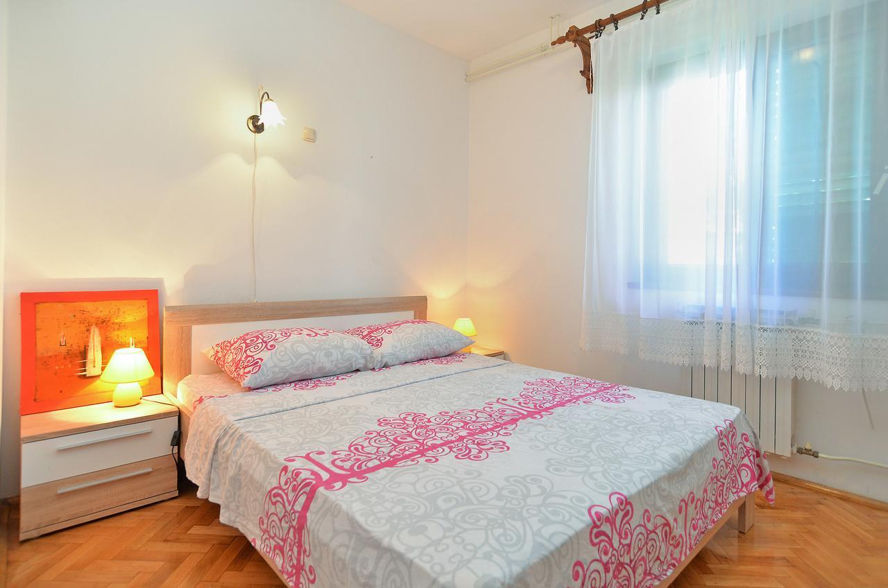 Apartments Gracijano 1724 Liznjan Bagian luar foto