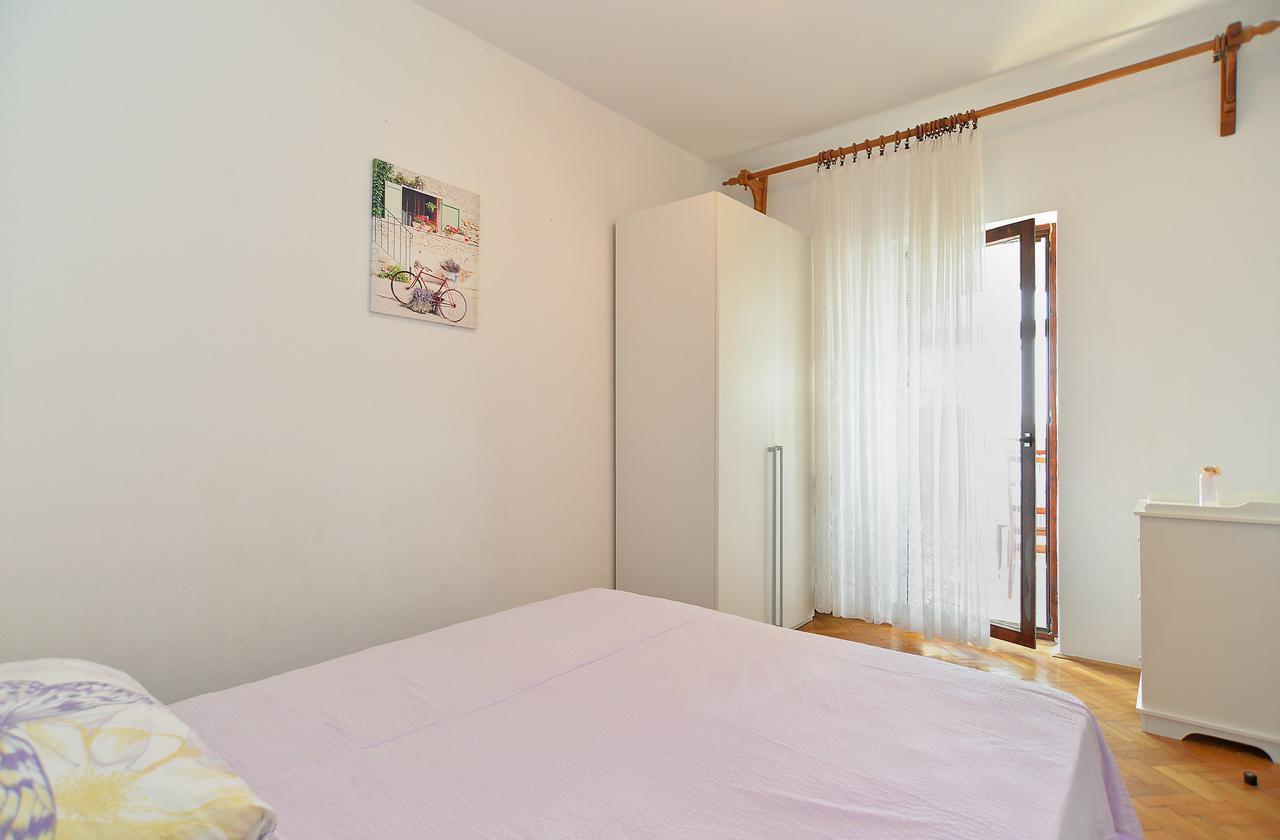 Apartments Gracijano 1724 Liznjan Bagian luar foto