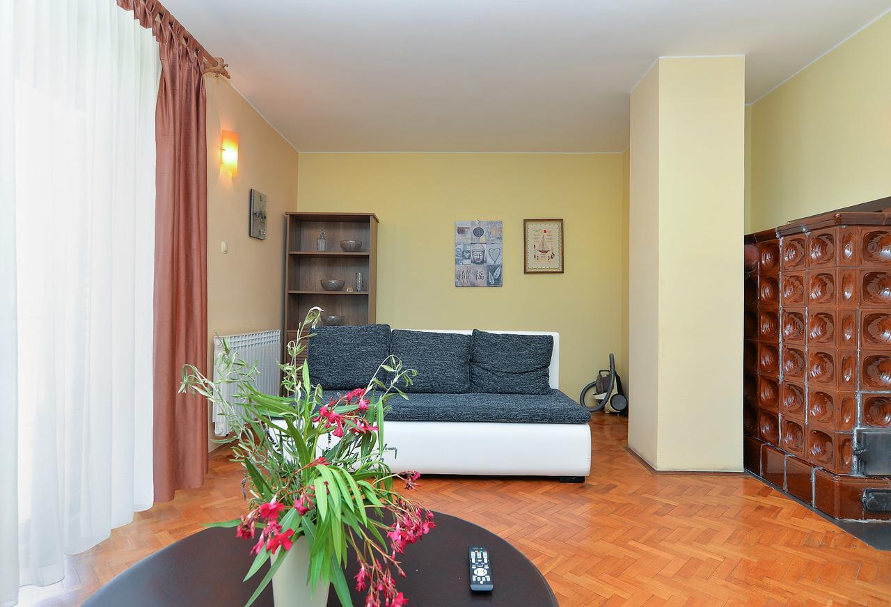 Apartments Gracijano 1724 Liznjan Bagian luar foto